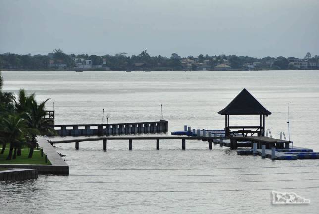 Um belo pier na baía de Guaratuba, litoral do Paraná